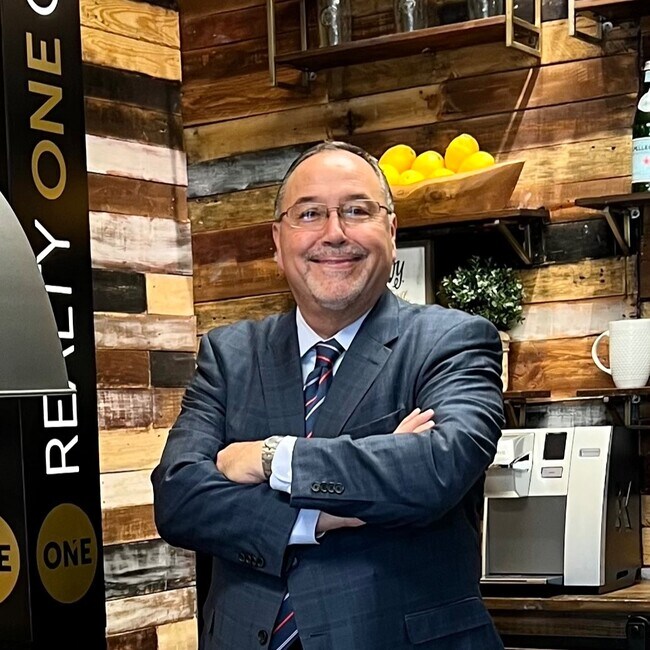Agent Photo