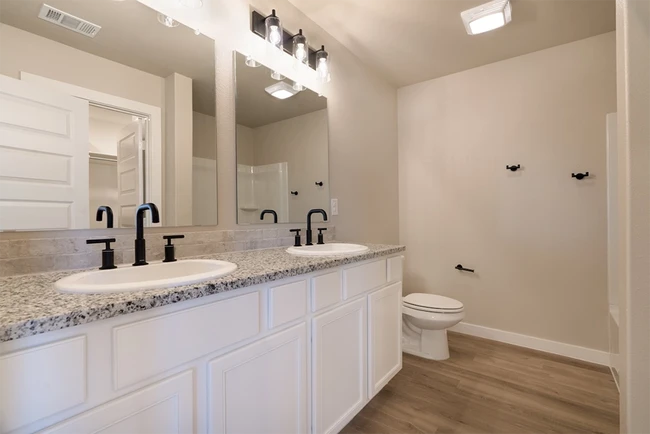 1626 N Clinton Ave, Lubbock, TX 79416 - photo 5