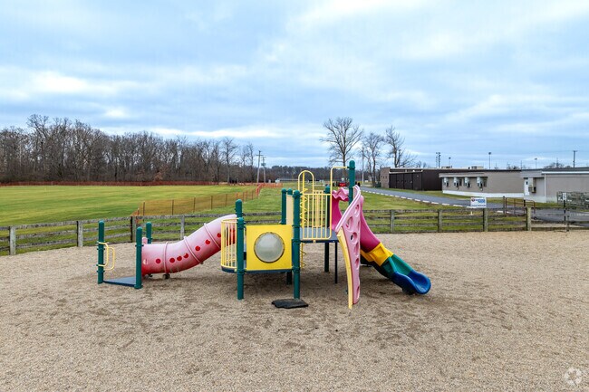 Grove City Christian School is located in Grove City, Grove City Ohio.