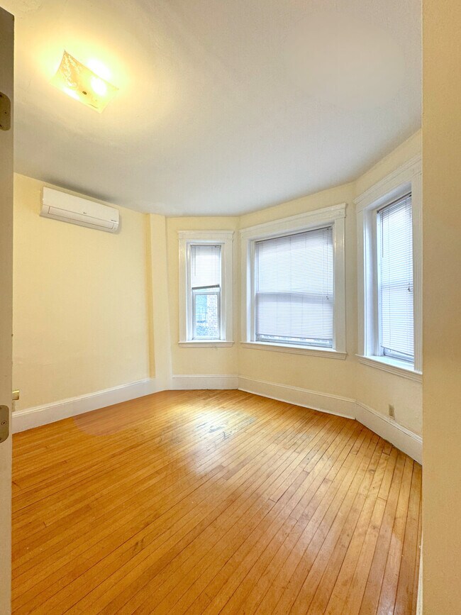 223 N Harvard St unit 8, Allston, MA 02134 - photo 3
