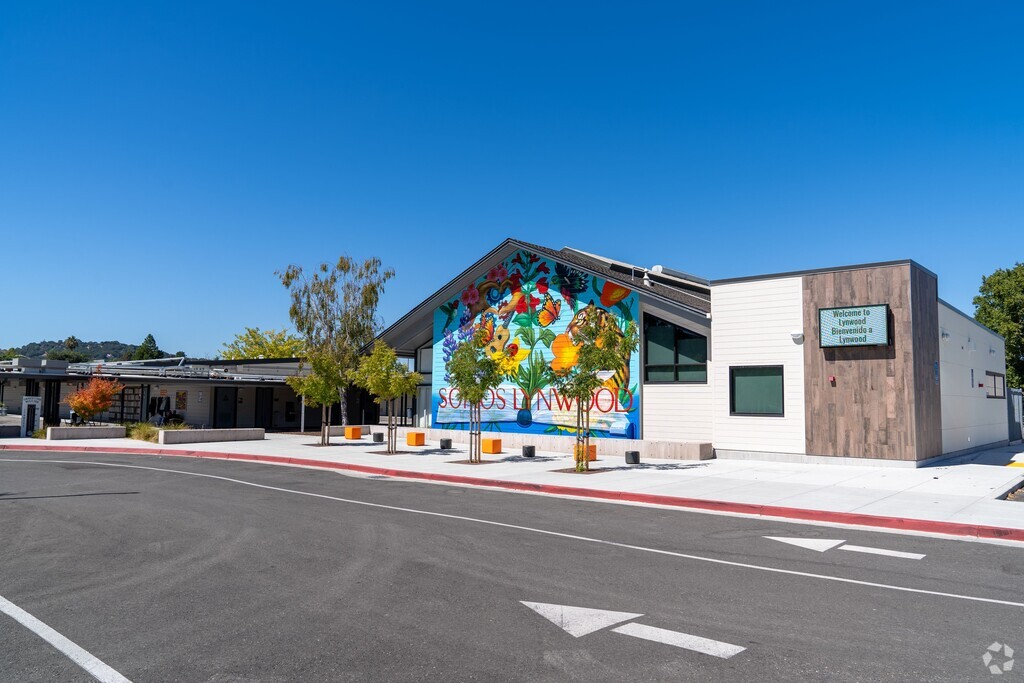 View of the Lynwood Elementary School entrance located in Indian Valley, Novato CA.