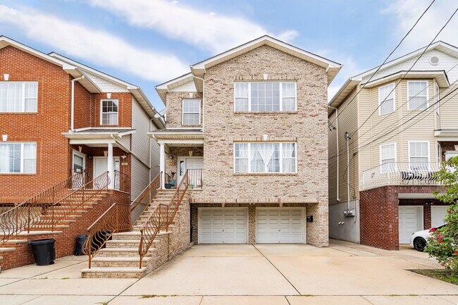 13 Oak St unit 2, Bayonne, NJ 07002 - photo 2