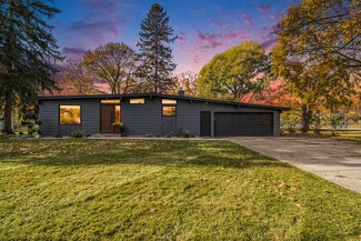 1155 Carpenter Ave NW, Grand Rapids, MI 49504