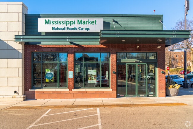 Mississippi Market serves as Dayton Bluffs community grocery store.