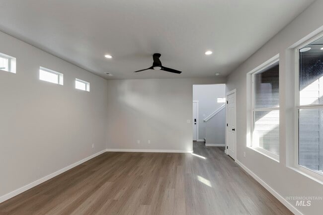 2955 E Mossy Creek Dr, Kuna, ID 83634 - photo 3