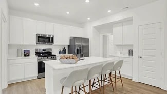 15158 Swallow Falls Way, Fishers, IN 46037