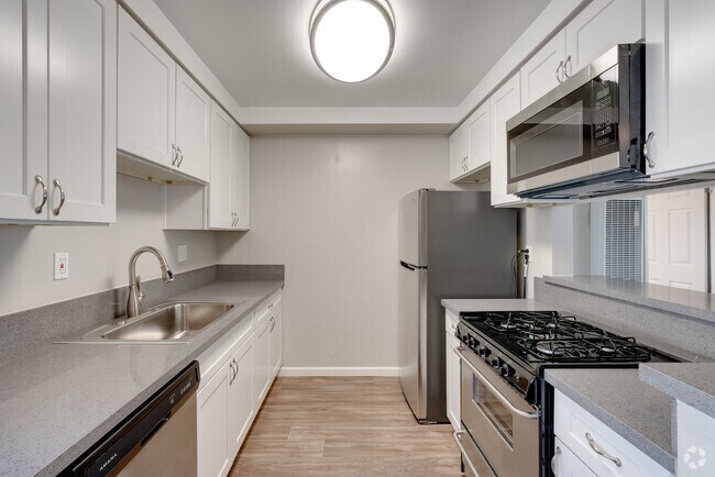 Mona Lisa, Pico Rivera, CA 90660 - photo 3