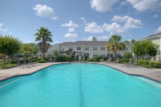 1200 S Frazier St, Conroe, TX 77301