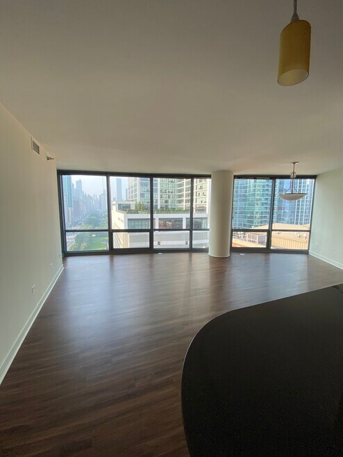 Michigan Avenue Tower 1 unit 1109, Chicago, IL 60605 - photo 1