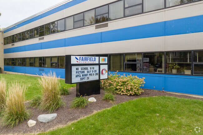 Fairfield Elementary School offers PK, K-5 with a student-teacher ratio of 15 to 1.