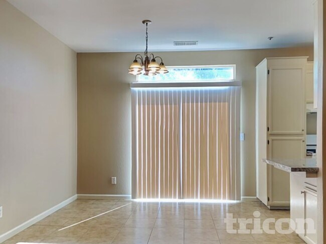 408 Falcon Dr, Woodland, CA 95695 - photo 4