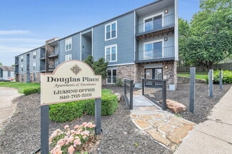 13900 Grandboro Ln, Grandview, MO 64030