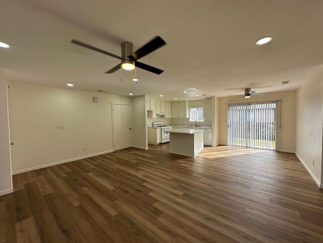 1371 Marline Ave, El Cajon, CA 92021 - photo 7