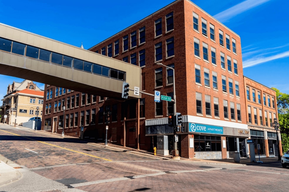 Cove Apartments, Duluth, MN 55802 - photo 1