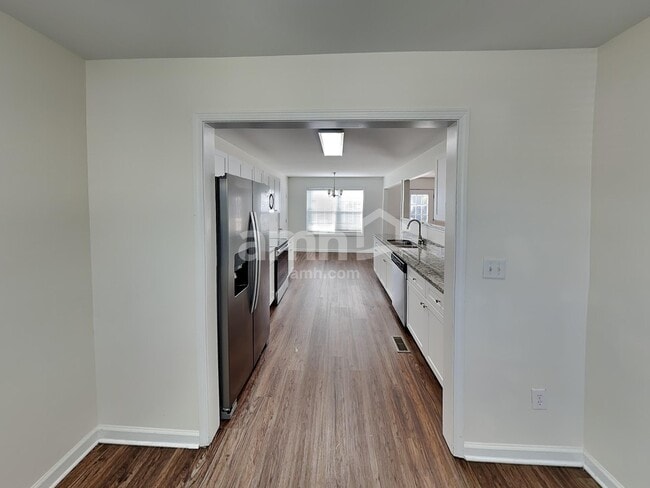 204 Bates Ct, Spring Hill, TN 37174 - photo 4