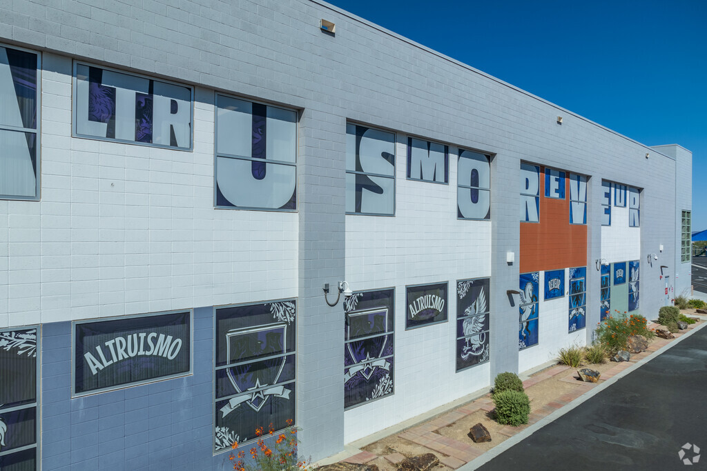 Don and Dee Snyder Elementary School is a public school located in Las Vegas, NV.