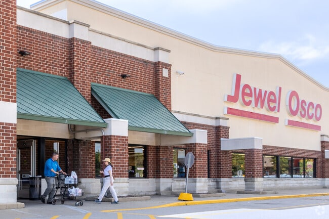 Grocery runs can happen at Jewel-Osco East Palm Beach.
