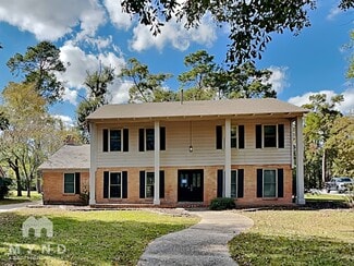 450 Old Hickory Dr, Conroe, TX 77302