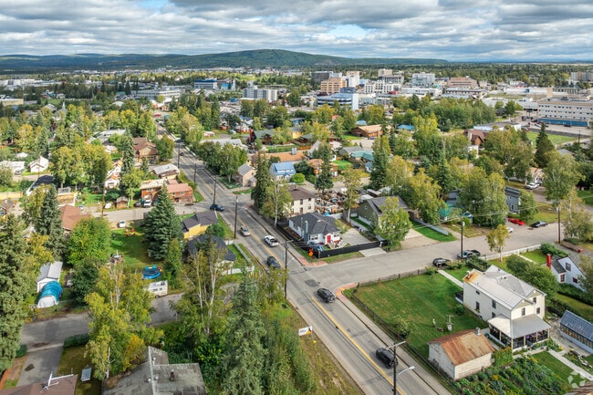 Residents enjoy the shopping and dining options found in Downtown Fairbanks.