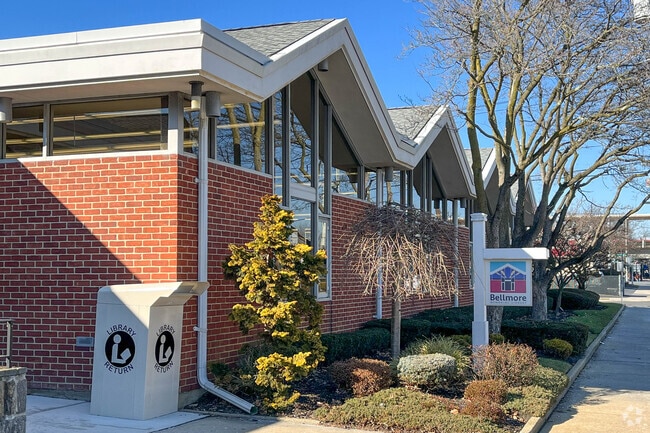 The Bellmore, NY Public Library offers many exciting programs for local residents.