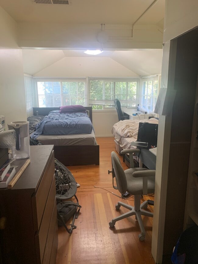 1733 La Loma Ave, Berkeley, CA 94709 - photo 4