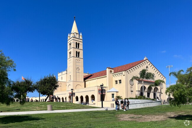 Huntington Beach is a California Distinguished School and dates back to 1903.