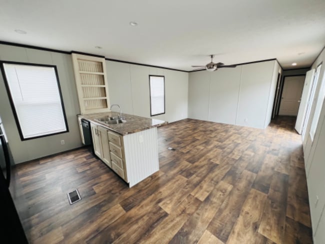 9477 Lansdowne Rd, Baton Rouge, LA 70818 - photo 3