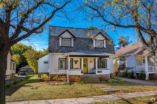 Astor East River has many beautiful dutch colonial homes.