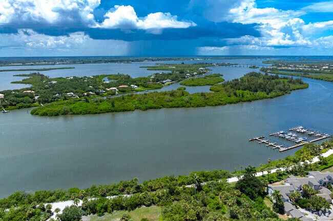 Use your boat to navigate the many waterways and islands in Wabasso.