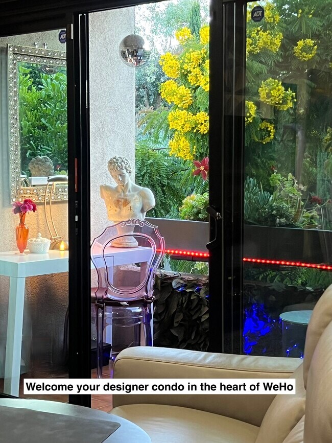 The Courtyards unit Updated Gorgeous Con, West Hollywood, CA 90069 - photo 2