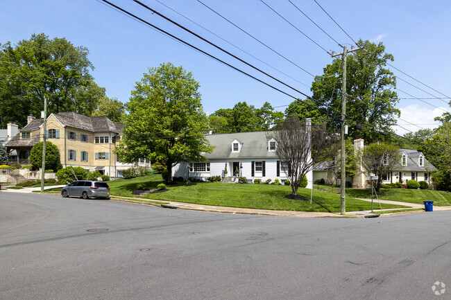 Many home styles line the streets of Gulf Branch including colonial and Cape Cod style homes.