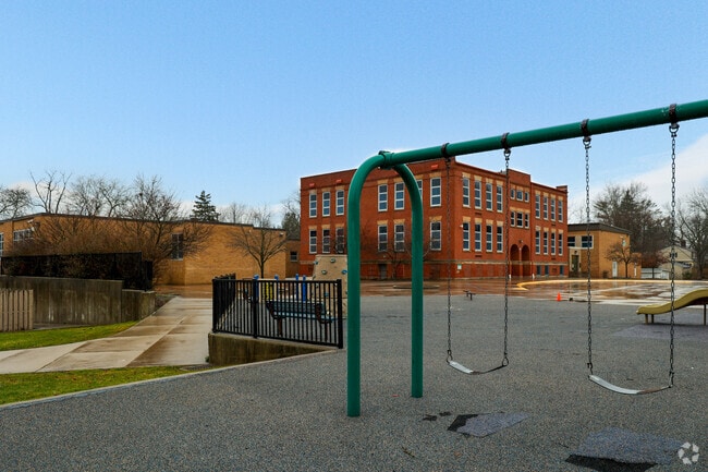 Central School, Bedford