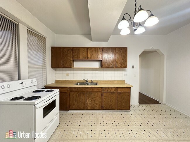 3147 W Medill Ave unit A01C, Chicago, IL 60647 - photo 4