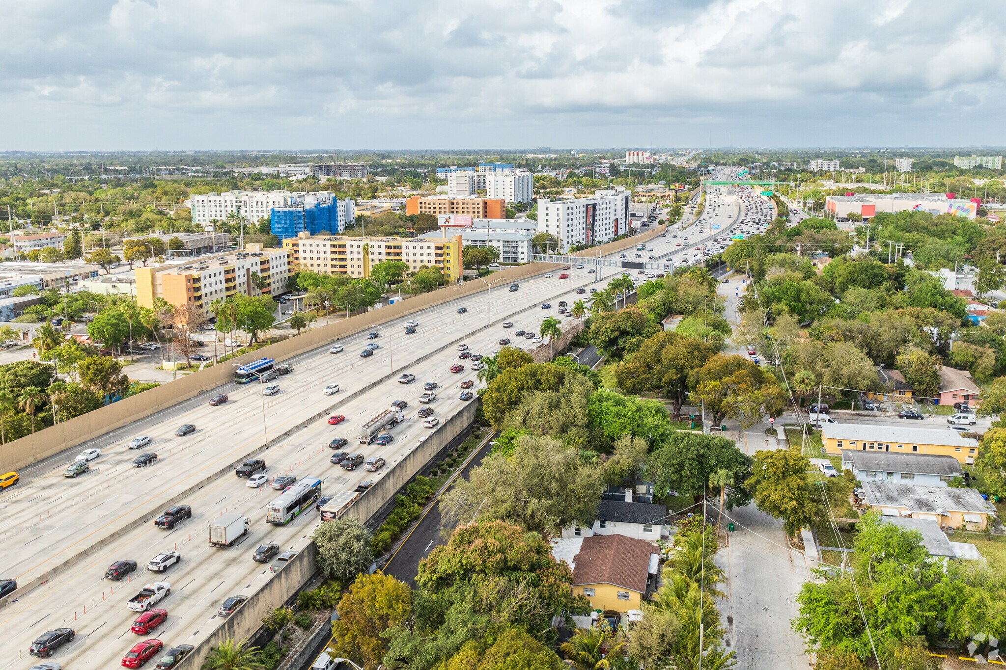 I-95 is the main artery of Biscayne Park, FL.