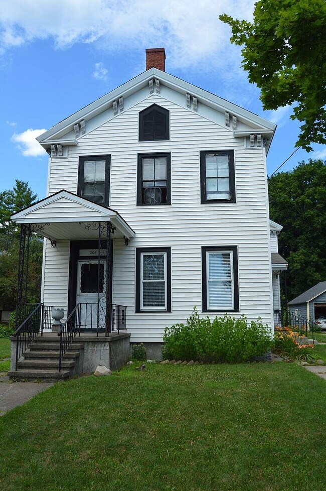 208 Warren St Unit C, Glens Falls, NY 12801