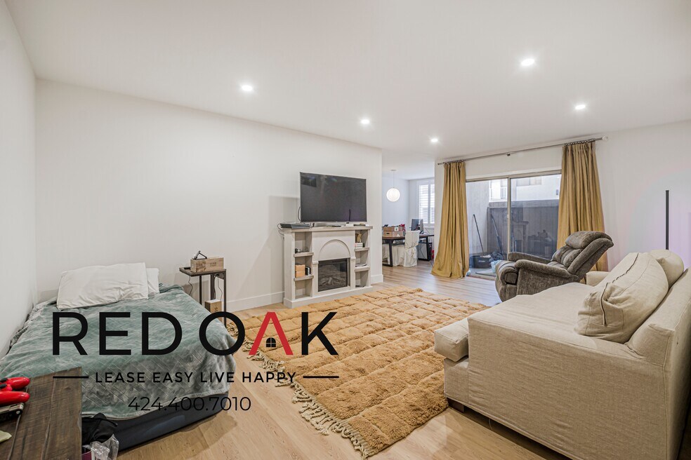 927 N Kings Rd unit 114, West Hollywood, CA 90069 - photo 1