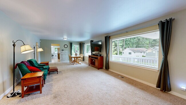 19529 Locust Way, Lynnwood, WA 98036 - photo 2