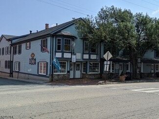 76 Main St, Chester, NJ 07930