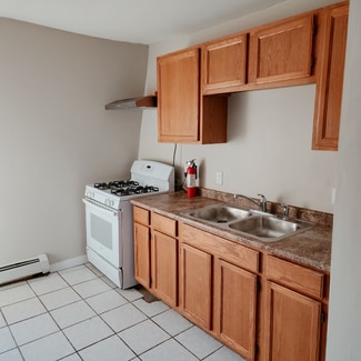 6 Hammond St Unit 3, Worcester, MA 01610
