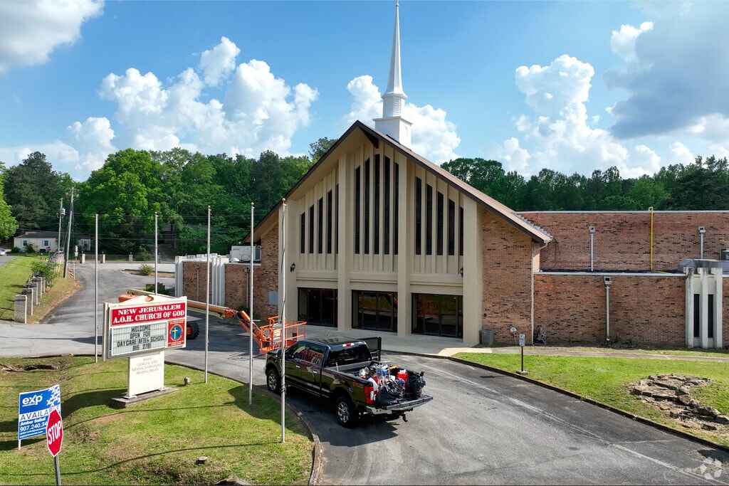 New Jerusalem Christian is located at 239 21st Ave NE, Center Point, AL. 35215