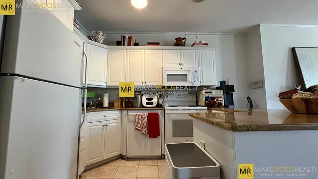 238 Marlborough St unit 301, Boston, MA 02116 - photo 7