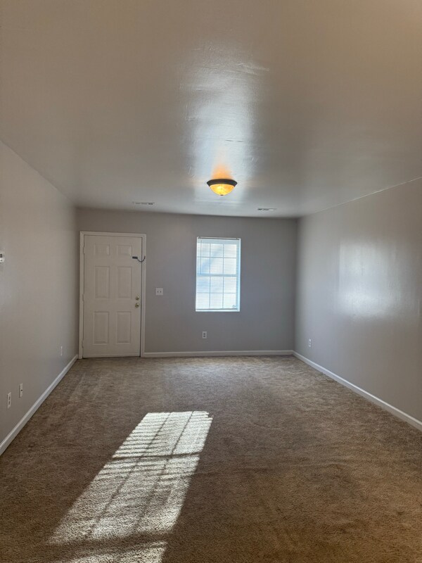1413 Grimes St, Burlington, NC 27217 - photo 2