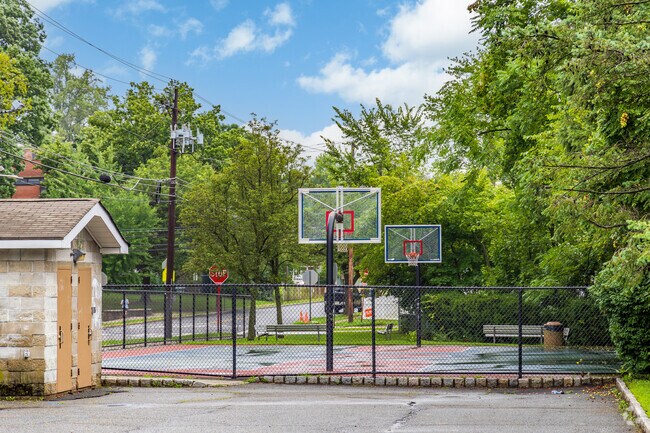 According to niche.com, Renaissance Middle School has received a A rating.