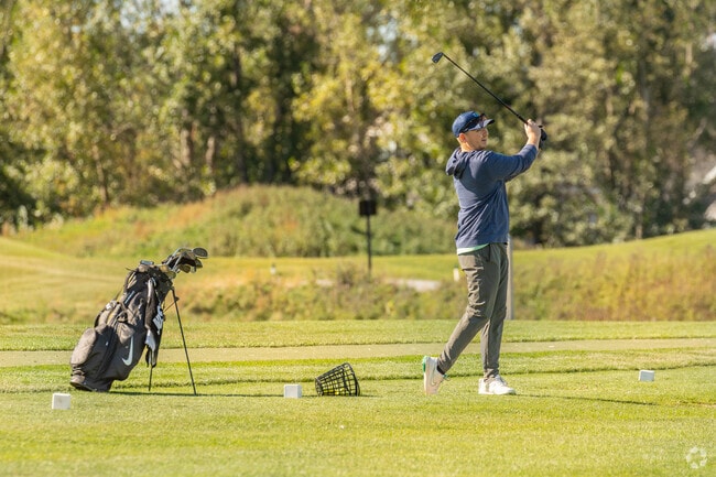 Just minutes away from Deer Creek is the challenging Osgood Golf Course.