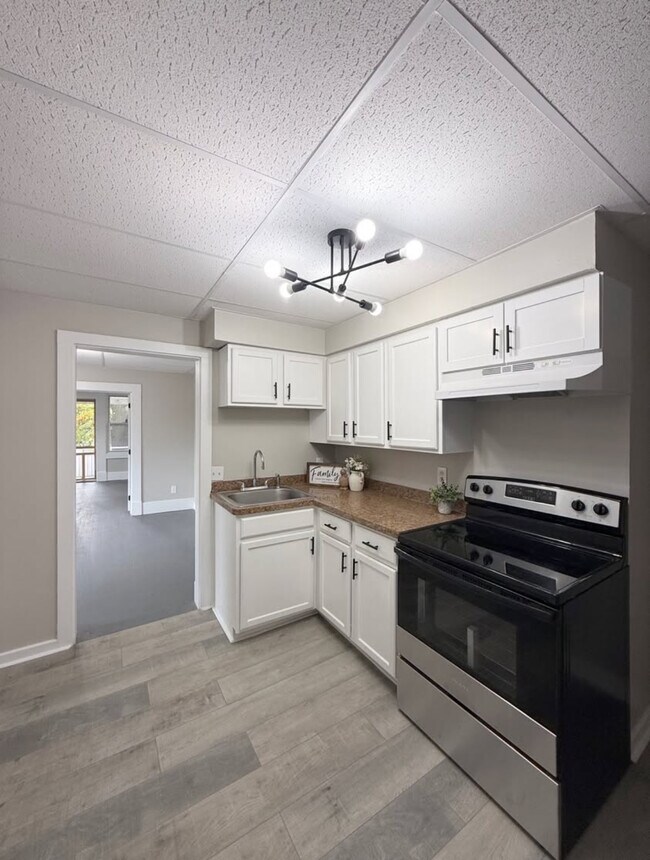 341 Allen St Unit 2R, Springfield, MA 01108