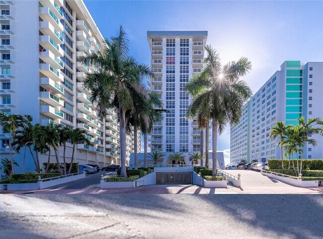 Bayview Terrace unit 605, Miami Beach, FL 33139 - photo 2