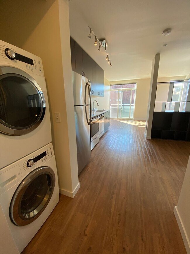 The Local 418, Seattle, WA 98102 - photo 3