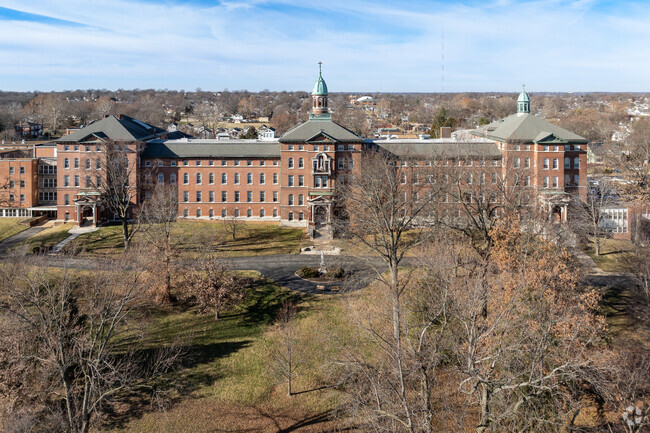 Notre Dame High School in St. Louis, MO provides a college preparatory program to girls.