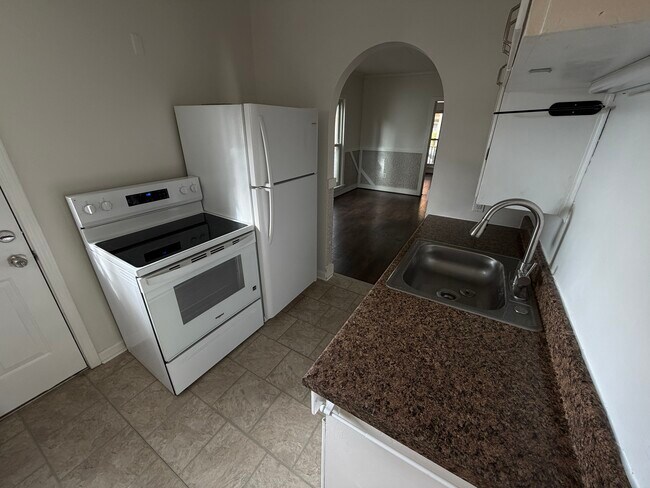 237 Tremont St unit 1, North Tonawanda, NY 14120 - photo 5