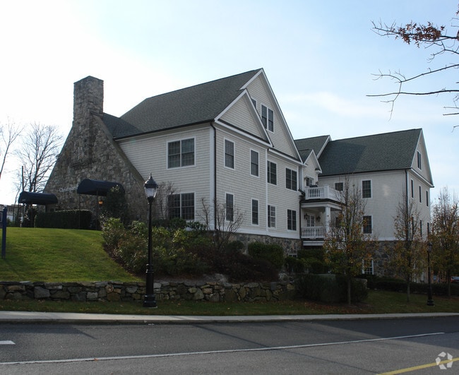 2 Dearfield Dr, Greenwich, CT 06831 - photo 7